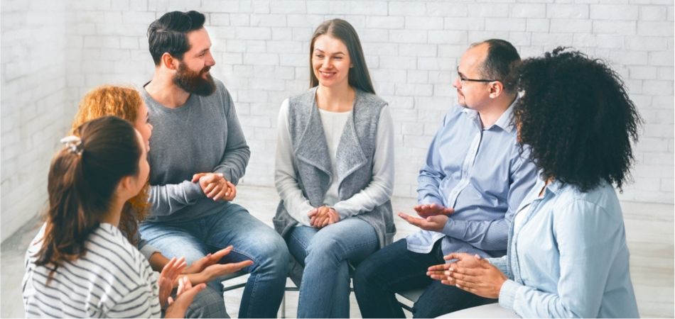 rehab-center-group-therapy-session